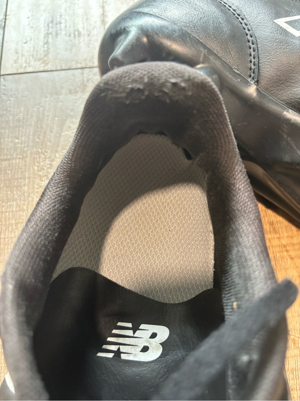 New Balance Men’s Black 442 FG Soccer Cleats - Picture 4 of 4
